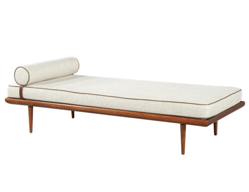 Mid-Century Modern Upholstered Daybed Lounger